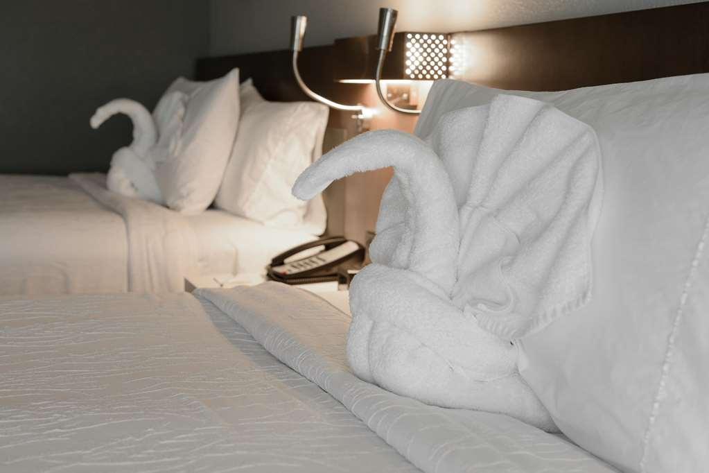 Hilton Garden Inn Louisville Mall Of St. Matthews Стая снимка