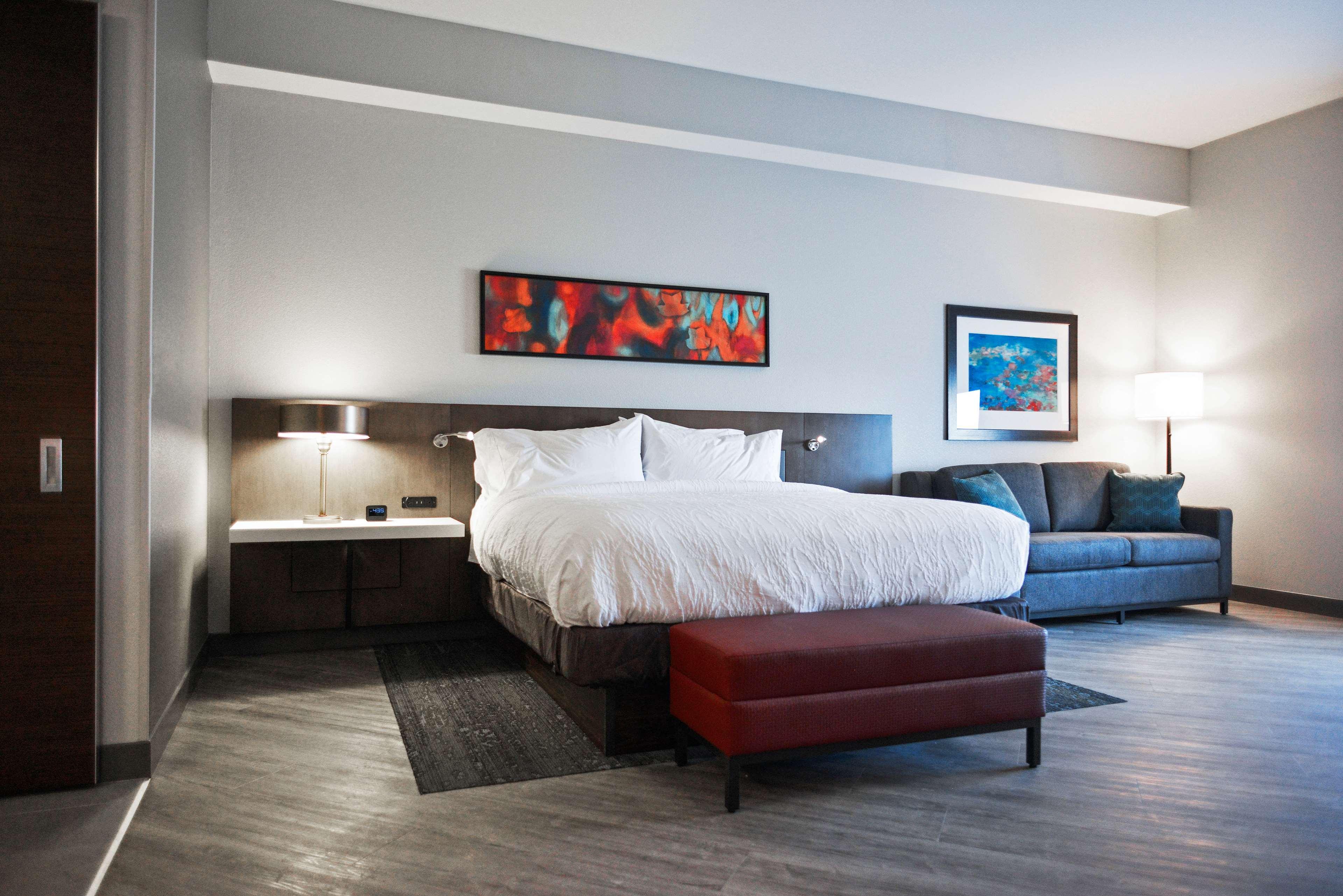 Hilton Garden Inn Louisville Mall Of St. Matthews Екстериор снимка