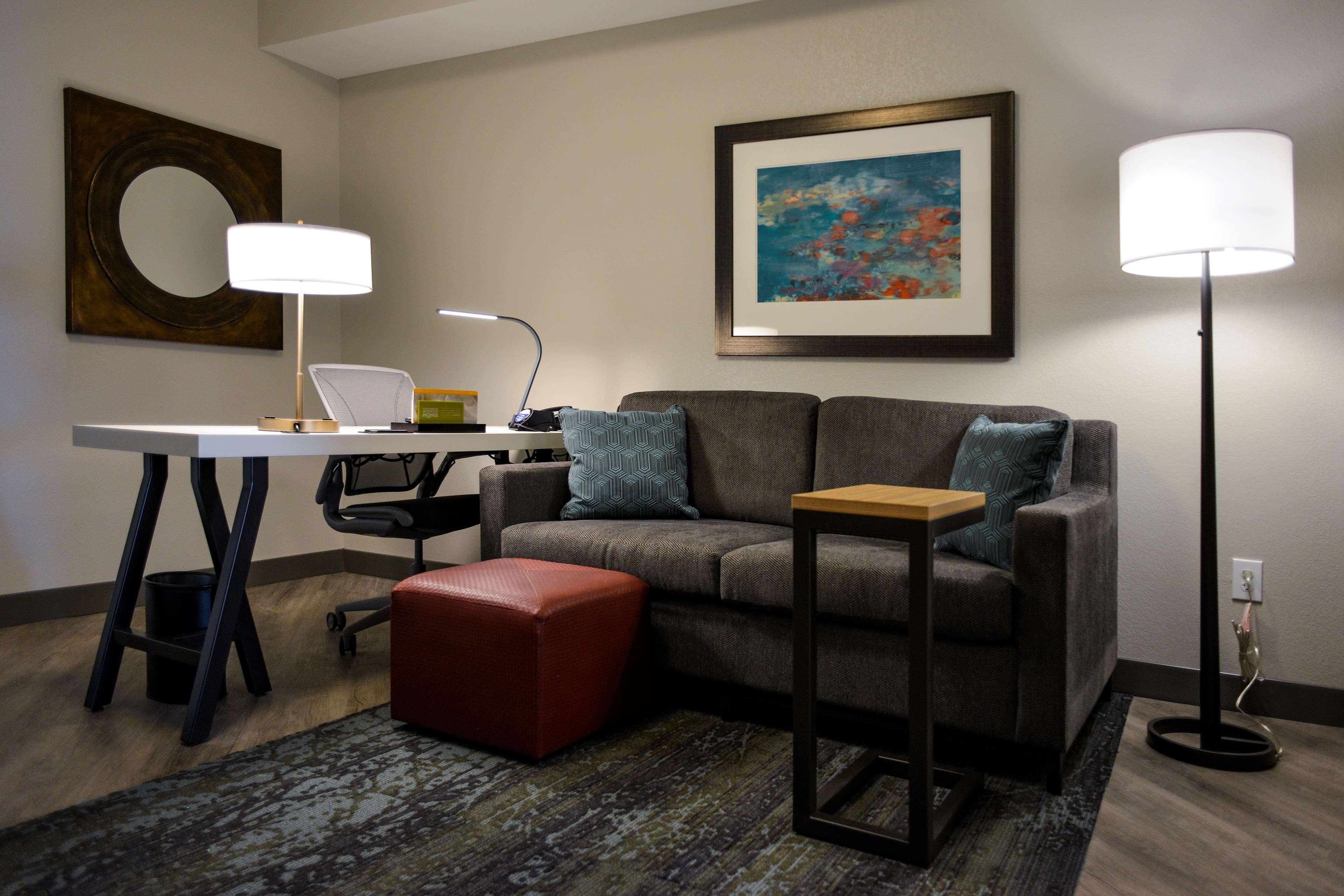 Hilton Garden Inn Louisville Mall Of St. Matthews Екстериор снимка