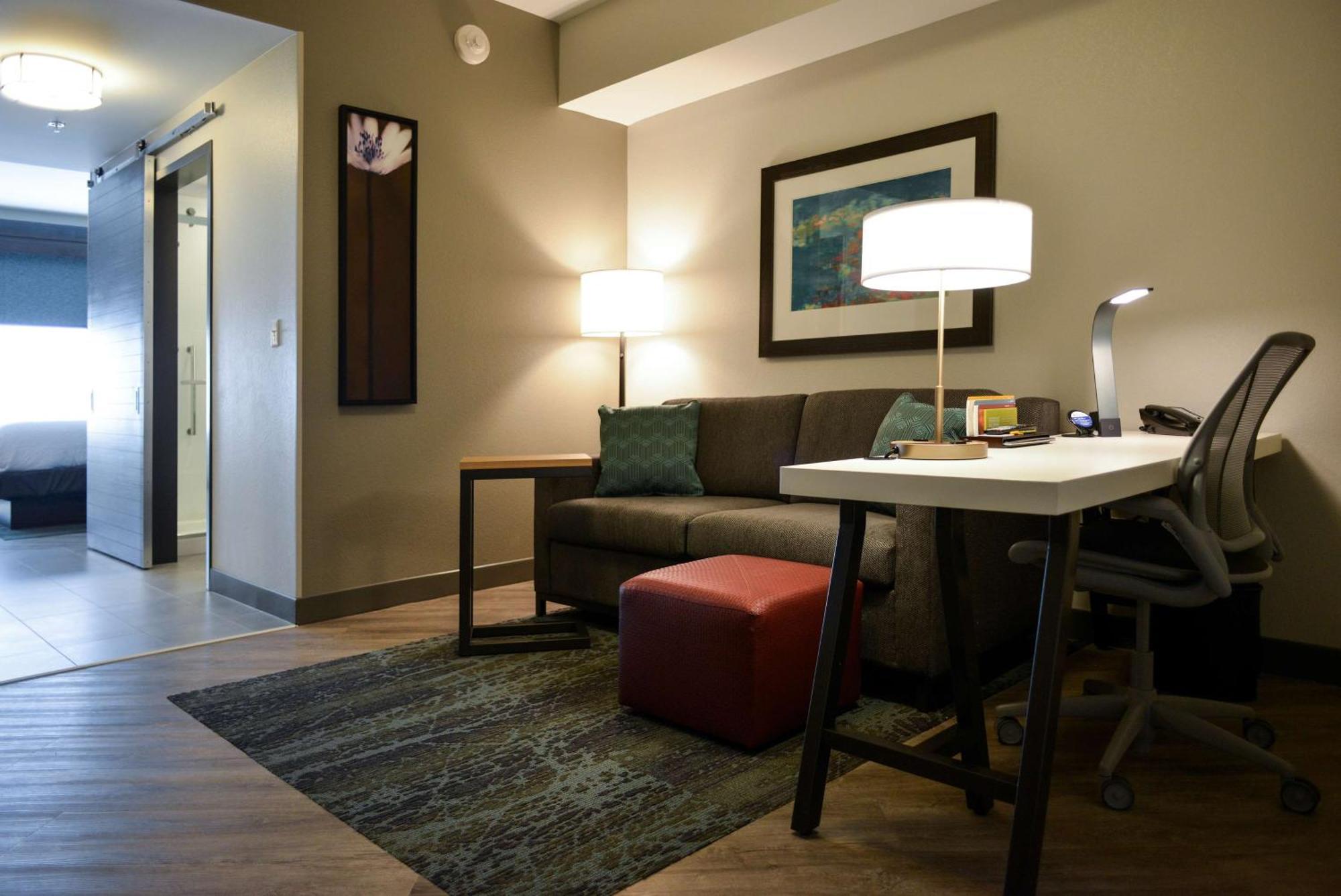 Hilton Garden Inn Louisville Mall Of St. Matthews Екстериор снимка